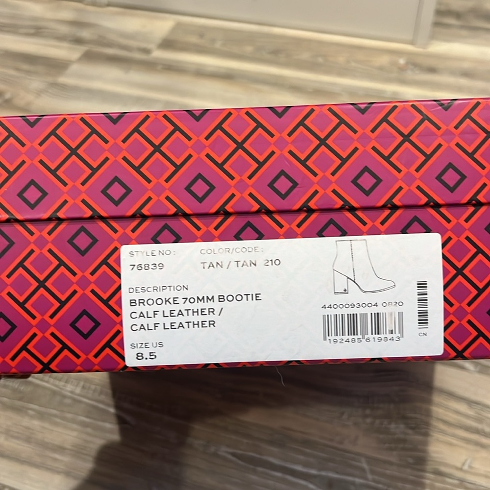 Tory Burch Brooke Ankle Booties Calf Leather- Tan - Picture 10 of 10